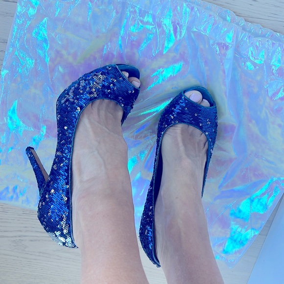 Badgley Mischka sequinned peep toe platform pump heels size 9. - Picture 10 of 10